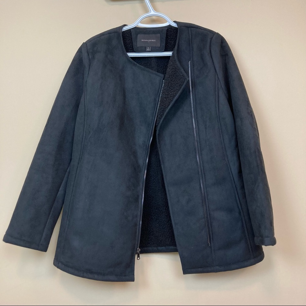 Banana Republic Black faux suede Shearling Coat Collarless Asymmetric Zip up